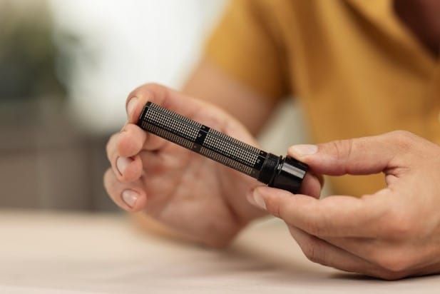 Trezor เปิดตัวรุ่นใหม่ "Trezor Safe 3" รองรับสกุลเงินดิจิทัลมากกว่า 7,000 สกุล ราคา 2,861 บาท มีให้เลือก 4 สี