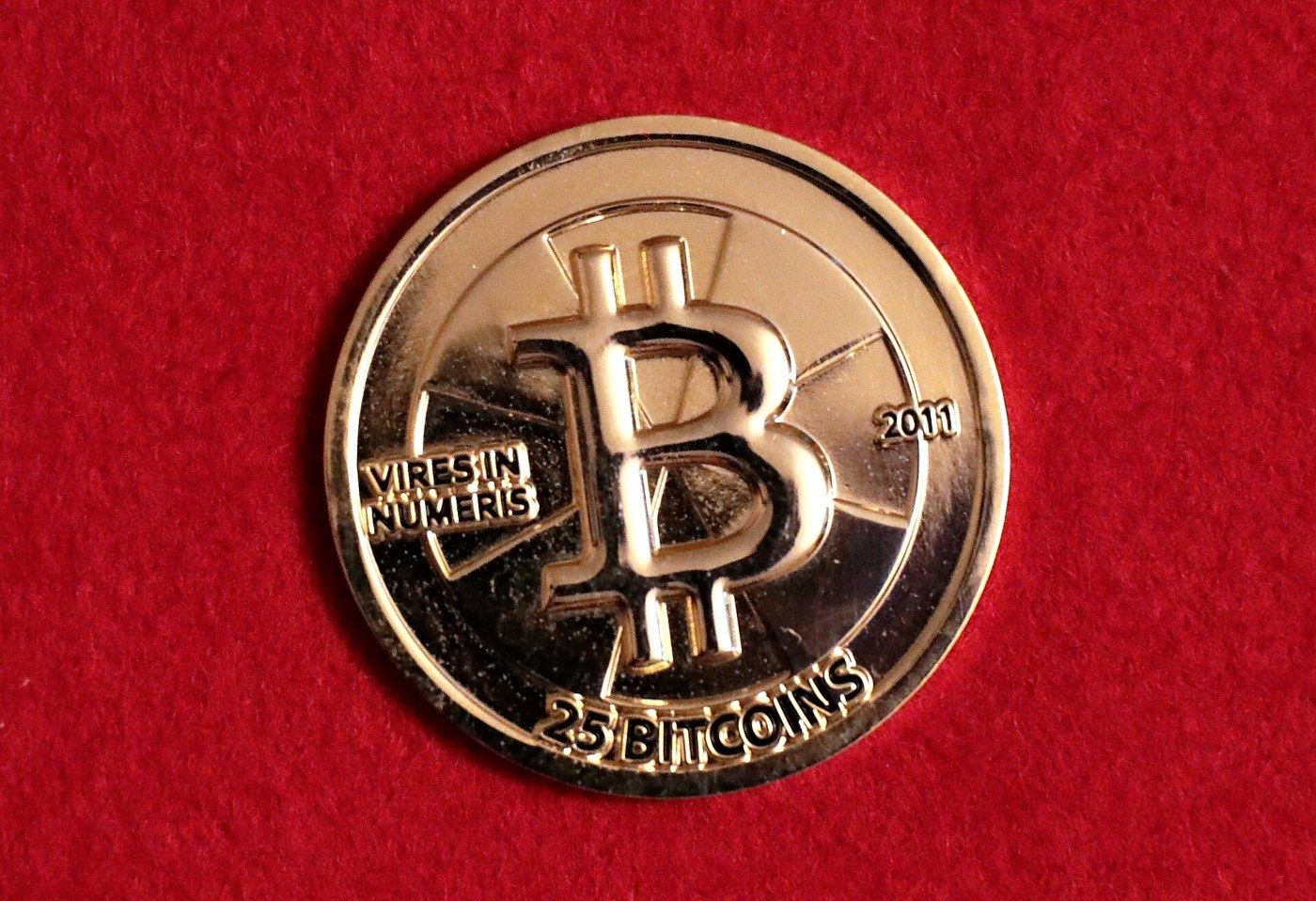 เหรียญ Casascius 25 BTC ชุบทอง ปี 2011