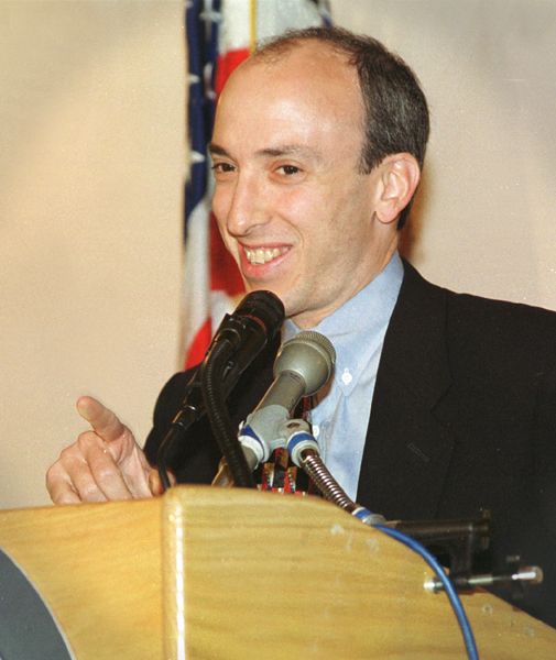 Gary Gensler ขณะเป็น Under Secretary กระทรวงการคลังสหรัฐ ปี 1999