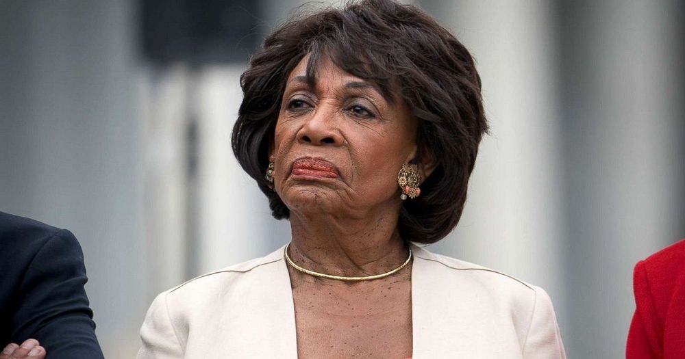 Maxine Waters เรียกร้องให้ Biden ทบทวนนโยบายที่อนุญาตให้ธนาคารดูแลสินทรัพย์ crypto และ stablecoin