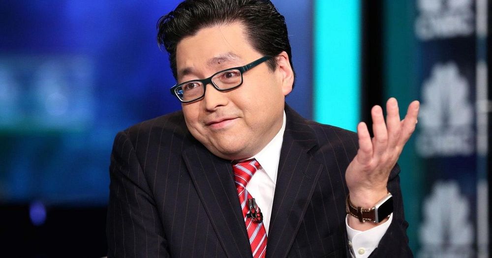 "Bitcoin ETF จะเป็นไปได้ก็ต่อเมื่อราคา BTC ทะลุ $150,000" TOM LEE กล่าว
