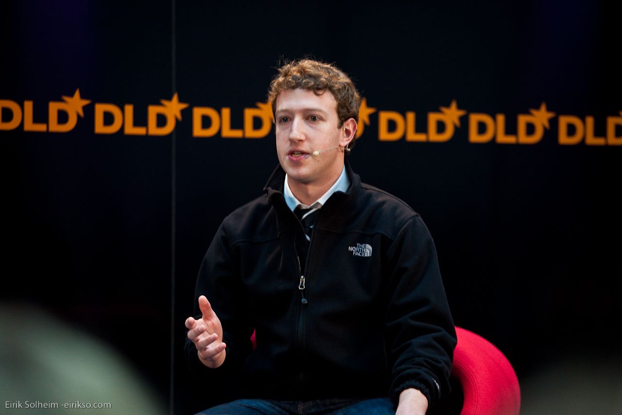 Mark Zuckerberg ในยุคแรกของ Facebook ปี 2009