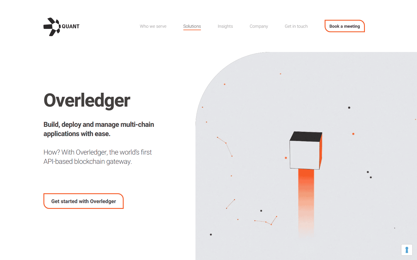 หน้า Overledger บนเว็บ quant.network ข้อความ Build, deploy and manage multi-chain applications with ease และคำอธิบายว่า Overledger เป็น blockchain gateway แบบ API-based